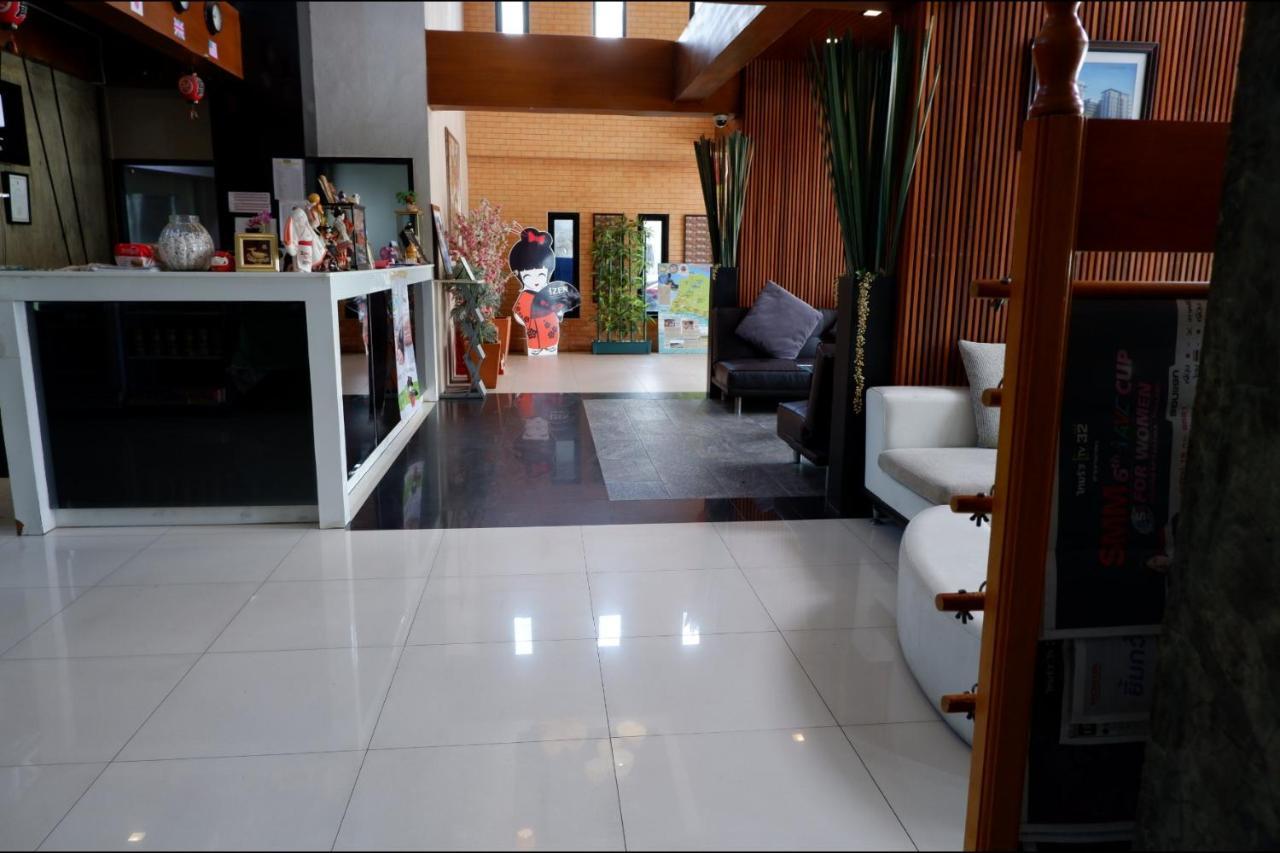 Izen Budget Hotel&Residence Rayong Buitenkant foto